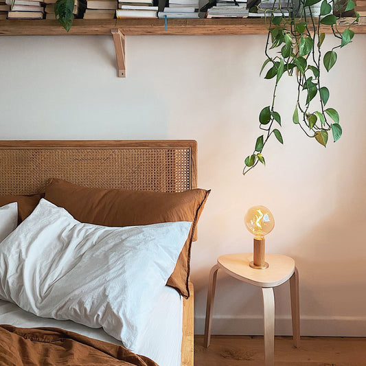 MinoLume Knuckle Table Lamp in Oak + Voronoi I Set of 2