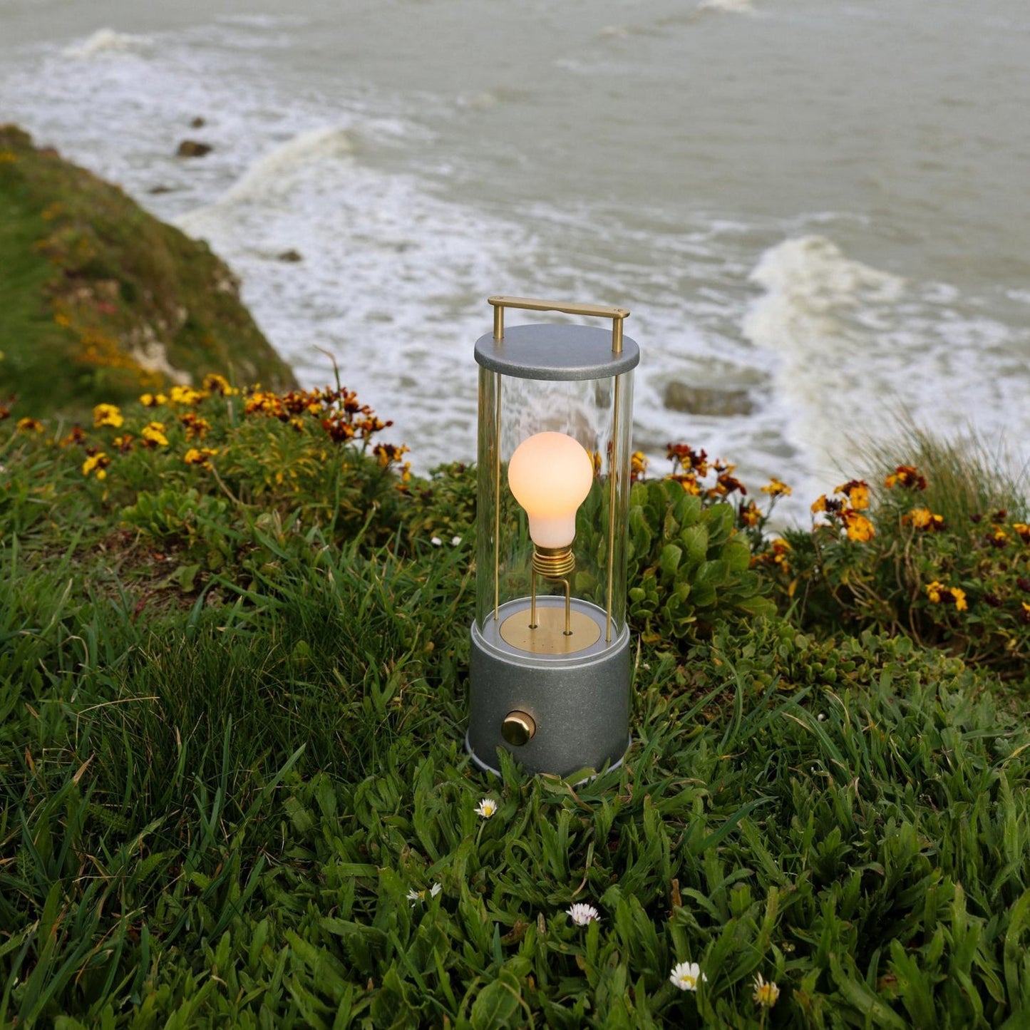 MinoLume Portable LED Lantern, IP65 Water-Resistant, Dim-to-Warm, Shatter-Resistant Acrylic, 30Hr Battery (Raw Aluminium)