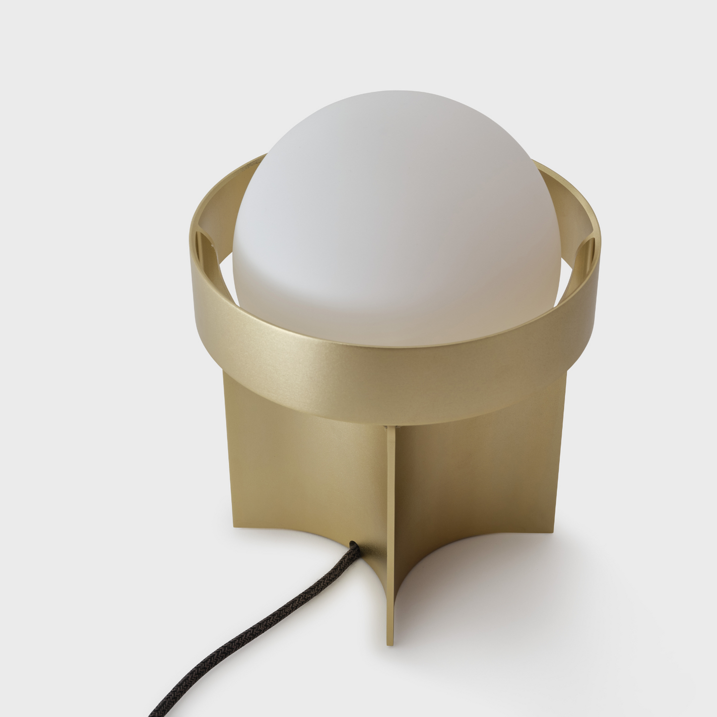 MinoLume Loop Table Lamp in Gold with Sphere IV LED Bulb