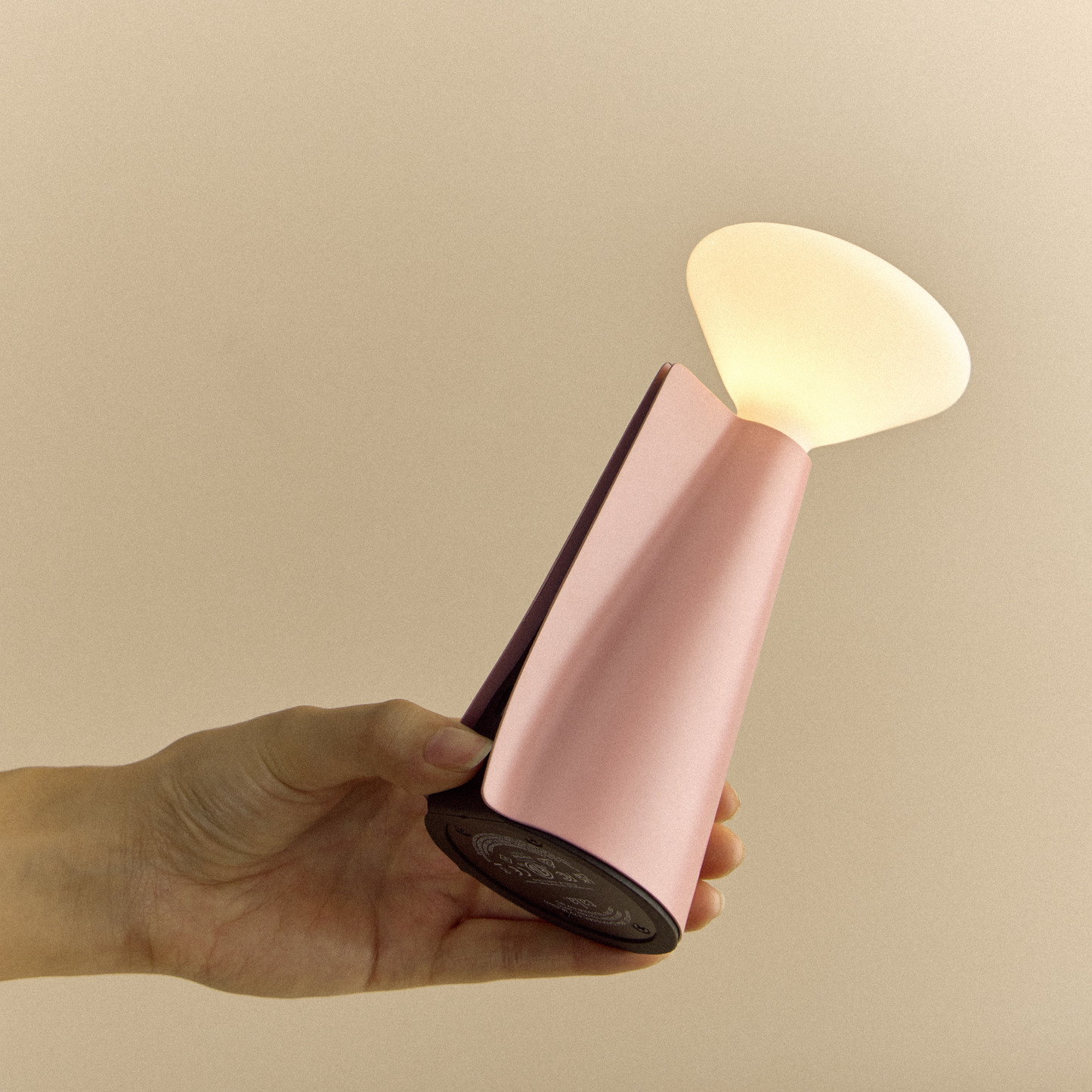 MinoLume Portable LED Lamp ¨C Peony Pink