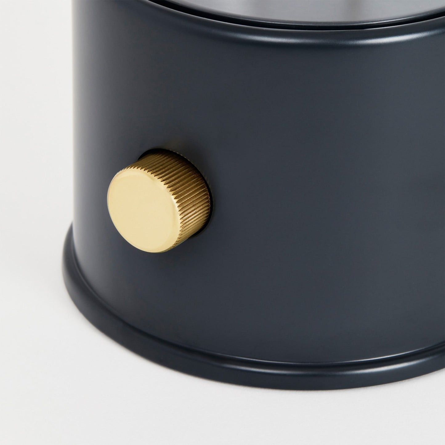 MinoLume The Muse Portable Lamp ¨C Hackles Black