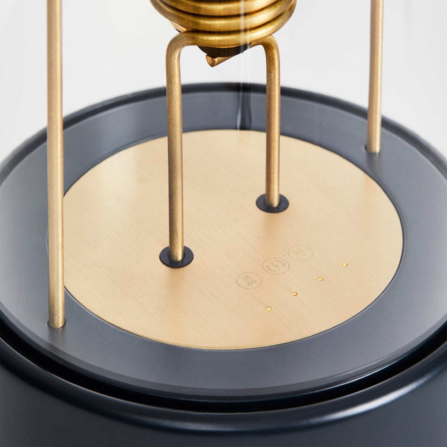 MinoLume The Muse Portable Lamp ¨C Hackles Black