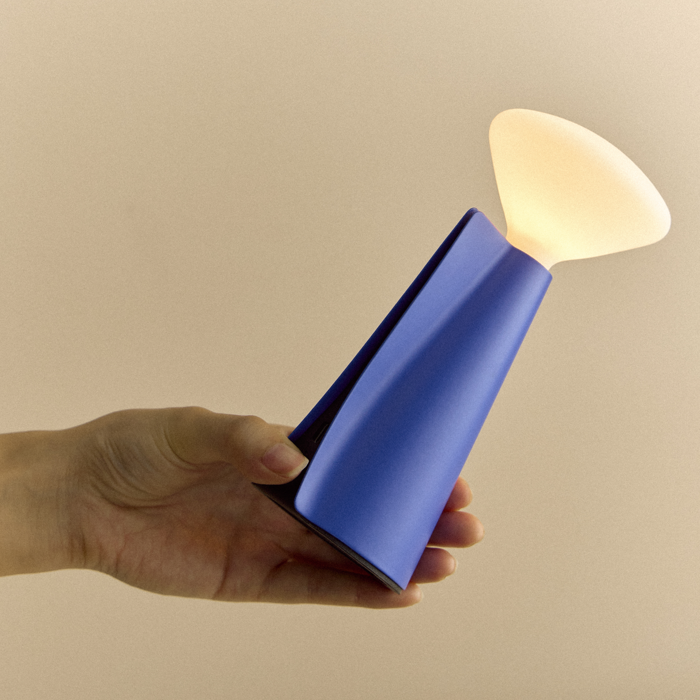 MinoLume Portable Lamp Azure Blue