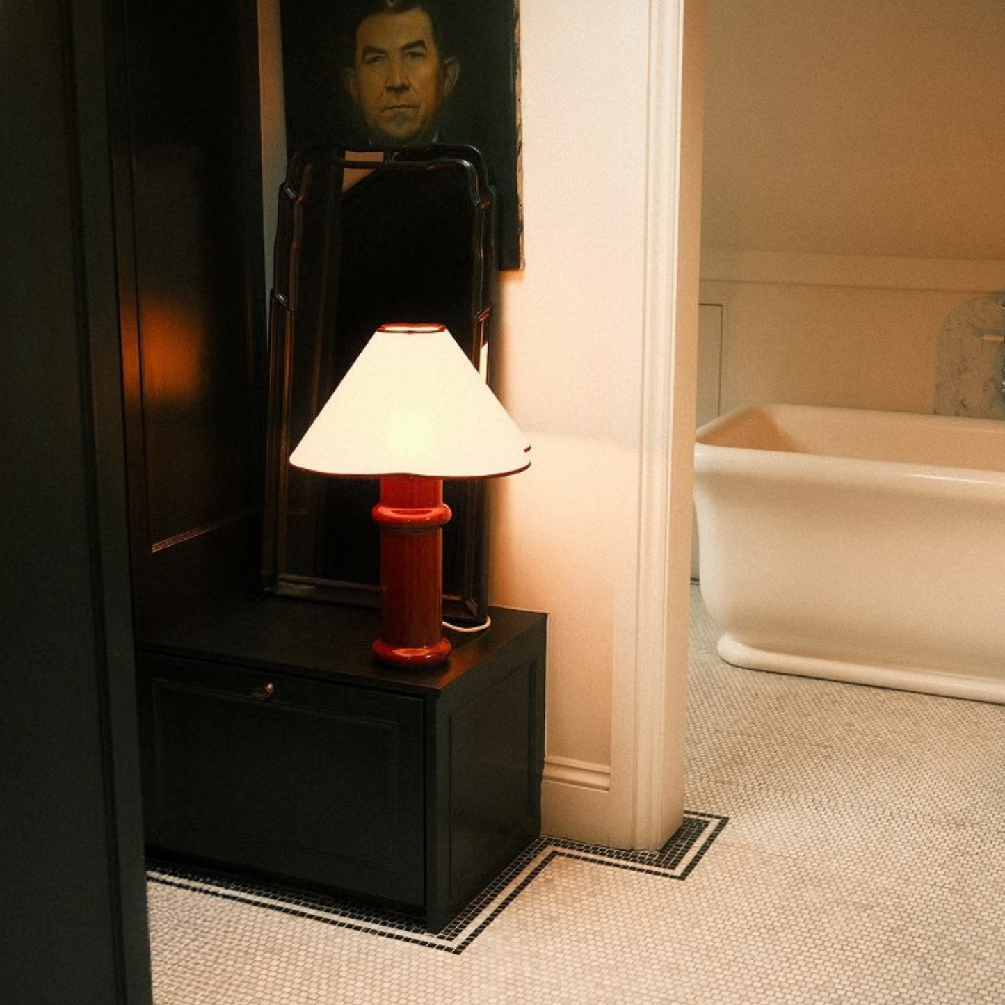 MinoLume Table Lamp in Port Red
