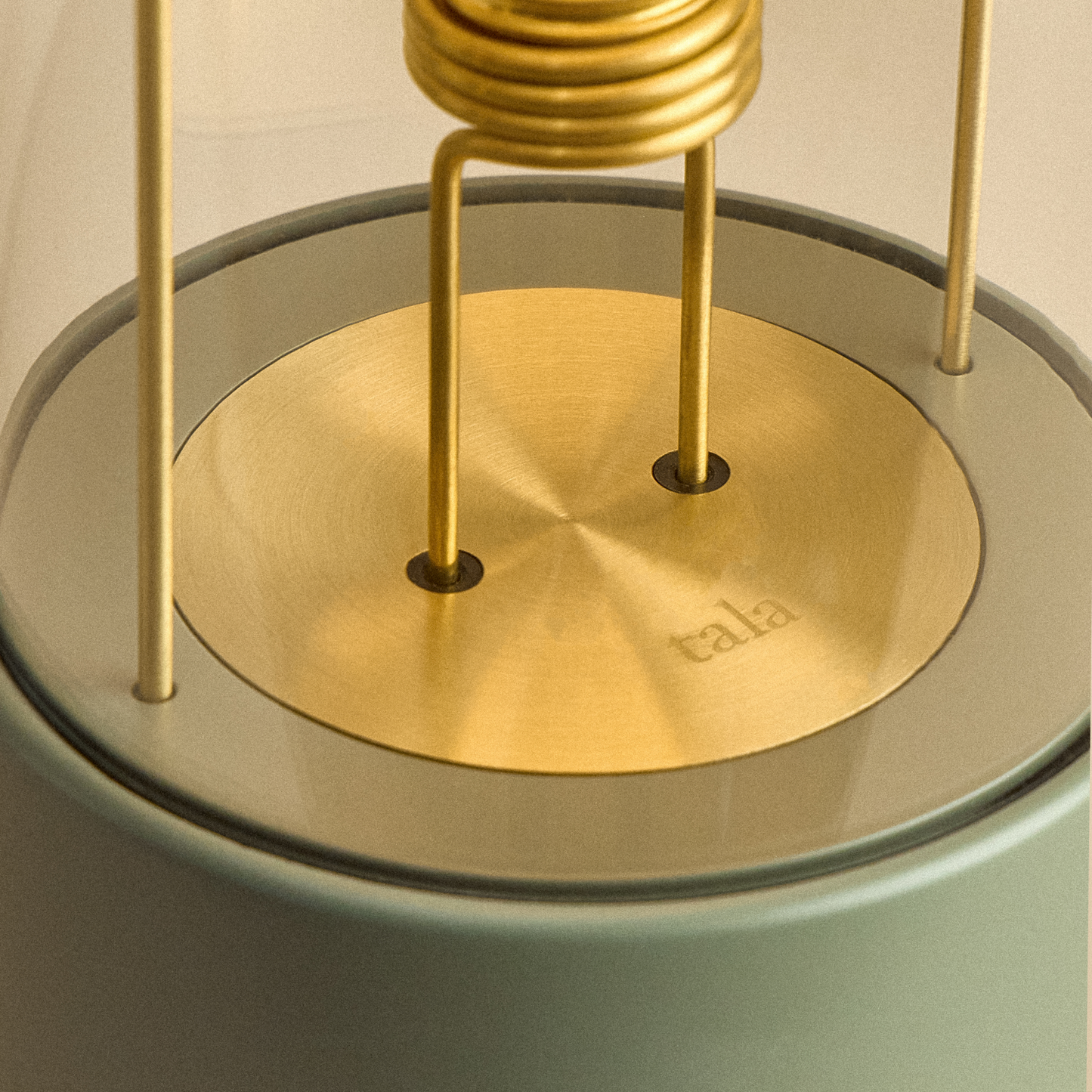 MinoLume Muse 2.0 Portable Lantern ¨C Pleasure Garden Green