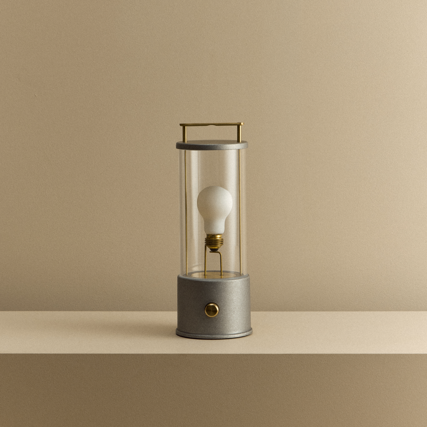 MinoLume Portable LED Lantern, IP65 Water-Resistant, Dim-to-Warm, Shatter-Resistant Acrylic, 30Hr Battery (Raw Aluminium)